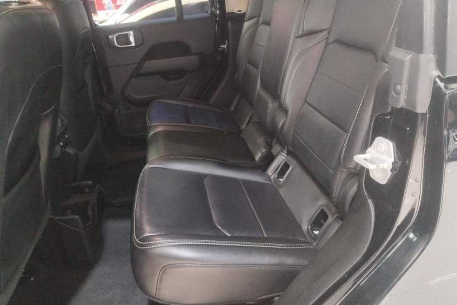 Used Jeep Gladiator 2022 3.6L Pioneer Edition Interior 4