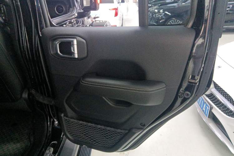 Used Jeep Gladiator 2022 3.6L Pioneer Edition Interior 6