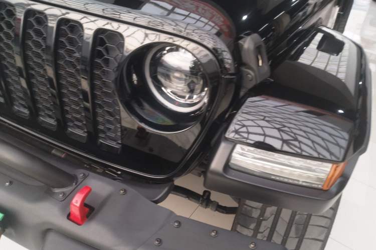 Used Jeep Gladiator 2022 3.6L Pioneer Edition Left Front Headlight