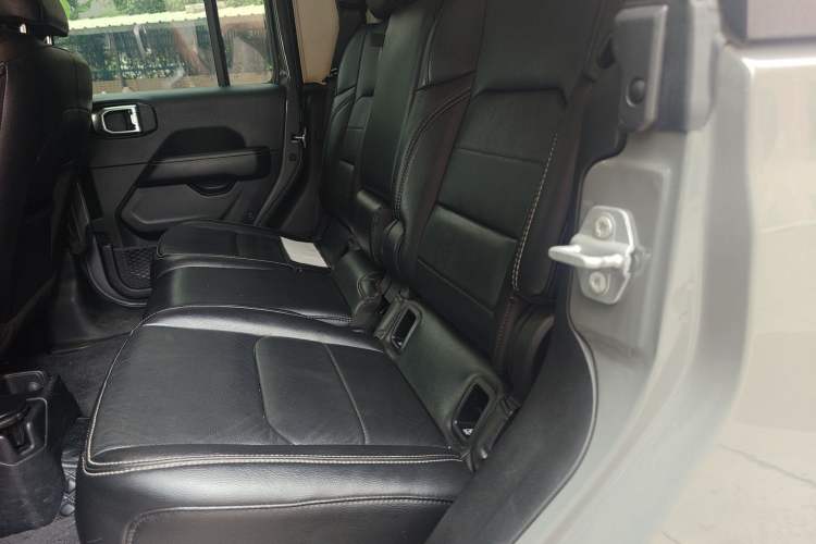 Used Jeep Gladiator 2022 3.6L Pioneer Edition Left Rear Seat