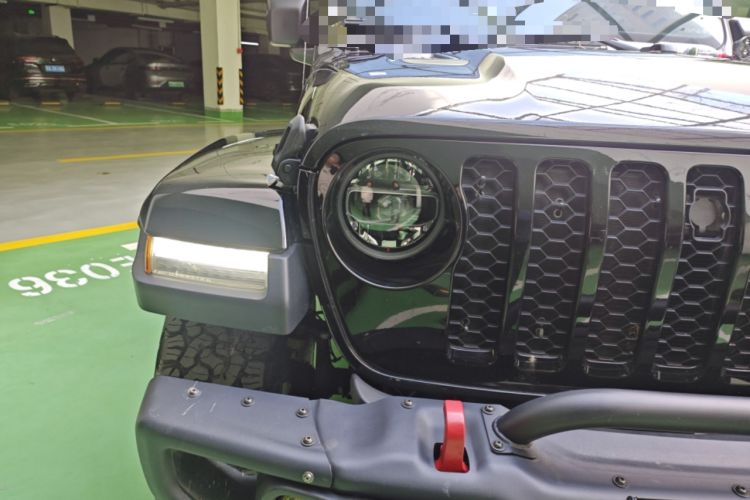 Used Jeep Gladiator 2022 3.6L Pioneer Edition Right Front Headlight