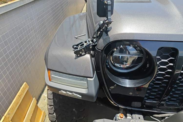 Used Jeep Gladiator 2022 3.6L Pioneer Edition Right Front Headlight