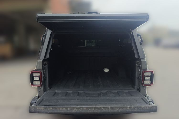 Used Jeep Gladiator 2022 3.6L Pioneer Edition Trunk