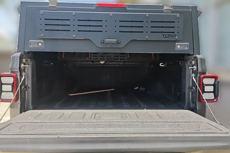 Used Jeep Gladiator 2022 3.6L Pioneer Edition Trunk