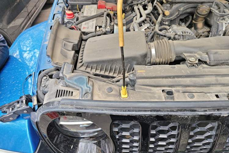 Used Jeep Gladiator 2022 3.6L Pioneer Edition Engine Bay Right
