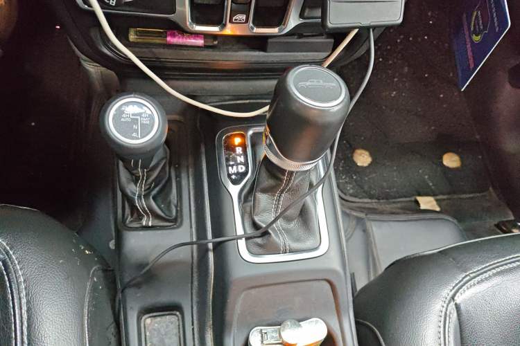 Used Jeep Gladiator 2022 3.6L Pioneer Edition Gear Lever