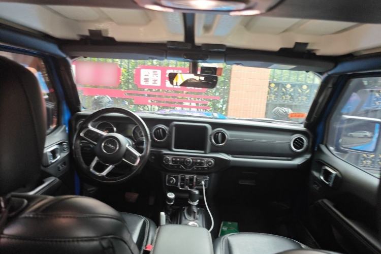 Used Jeep Gladiator 2022 3.6L Pioneer Edition Headliner