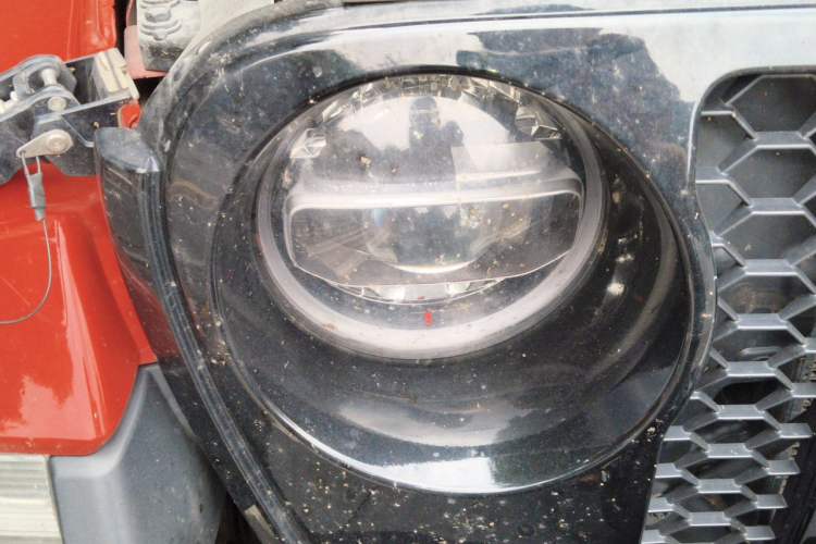 Used Jeep Gladiator 2022 3.6L Pioneer Edition Right Front Headlight