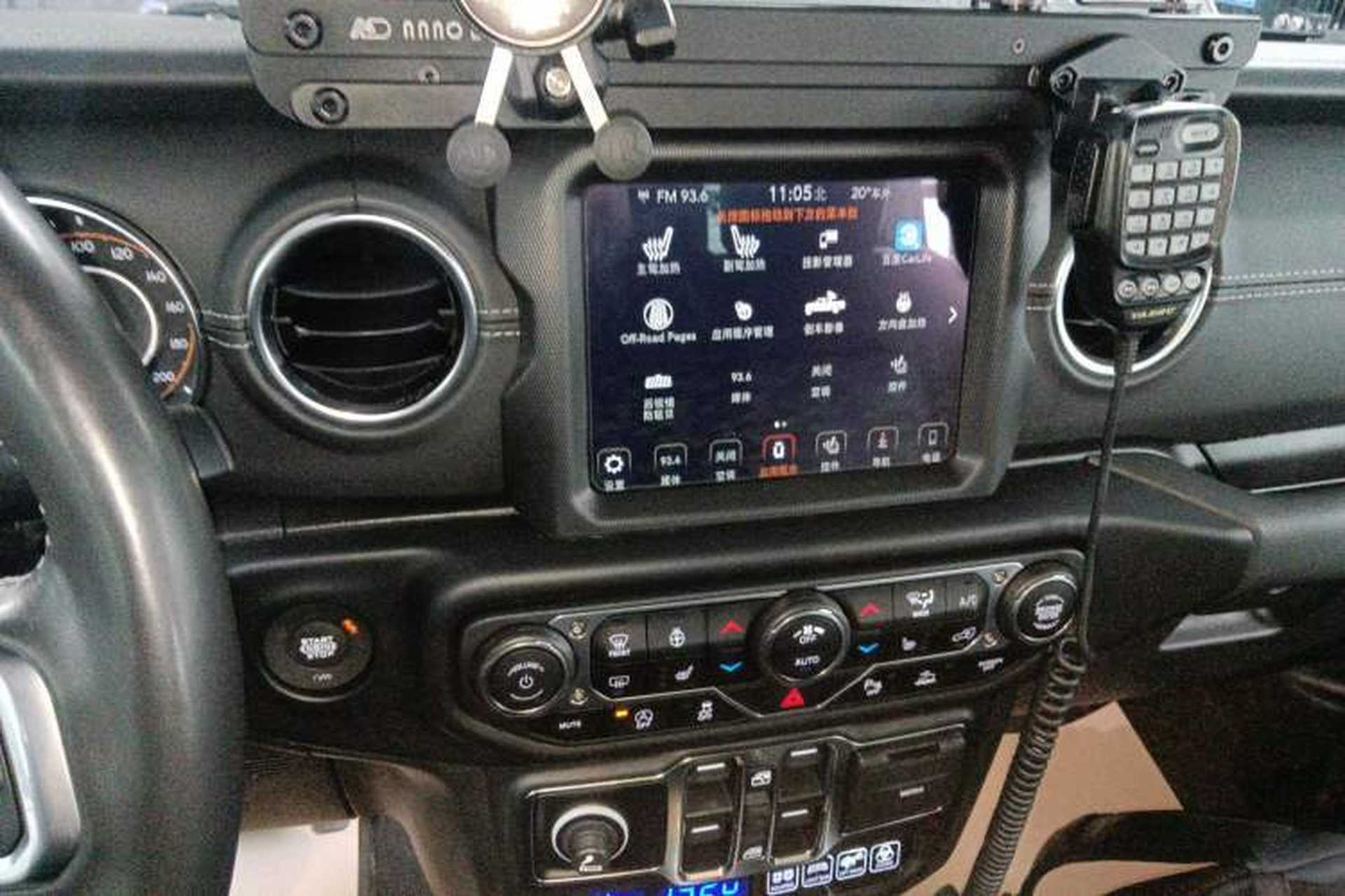 Used Jeep Gladiator 2022 3.6L Pioneer Edition Audio And AC Panel