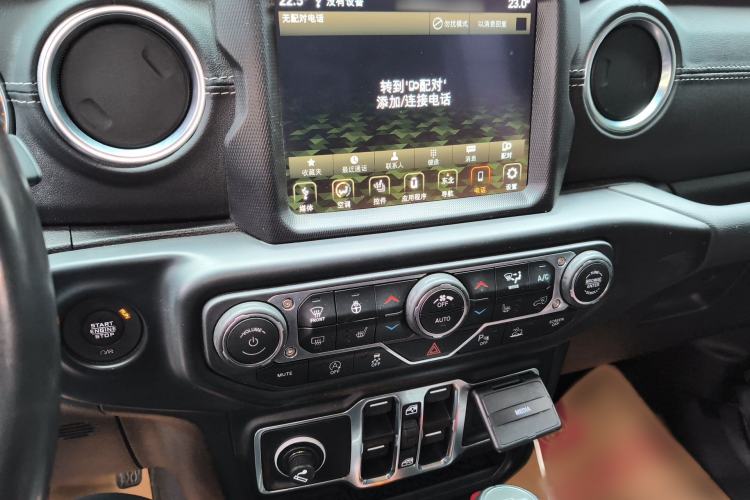 Used Jeep Gladiator 2022 3.6L Pioneer Edition Audio And AC Panel