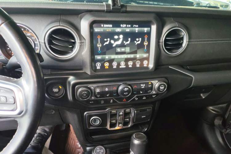 Used Jeep Gladiator 2022 3.6L Pioneer Edition Audio And AC Panel