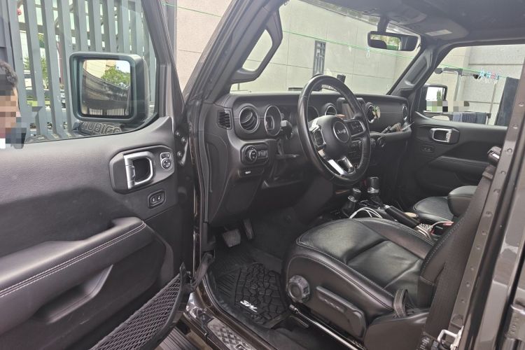 Used Jeep Gladiator 2022 3.6L Pioneer Edition Driver Seat