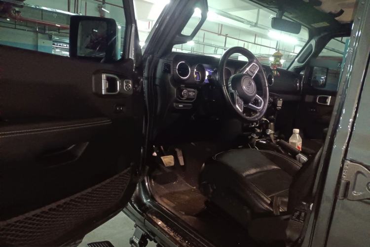 Used Jeep Gladiator 2022 3.6L Pioneer Edition Driver Seat