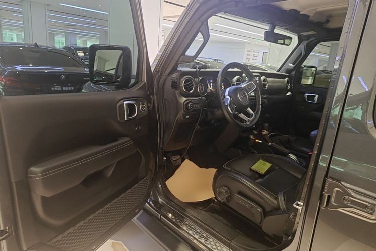 Used Jeep Gladiator 2022 3.6L Pioneer Edition Driver Seat
