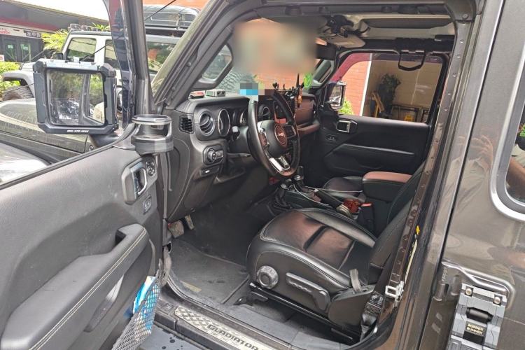 Used Jeep Gladiator 2022 3.6L Pioneer Edition Driver Seat