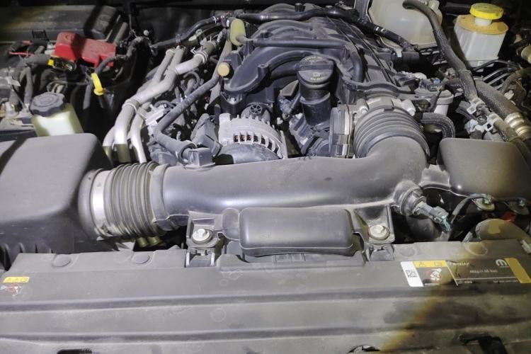 Used Jeep Gladiator  Engine Bay