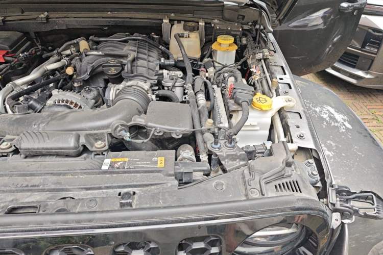 Used Jeep Gladiator 2022 3.6L Pioneer Edition Engine Bay Left