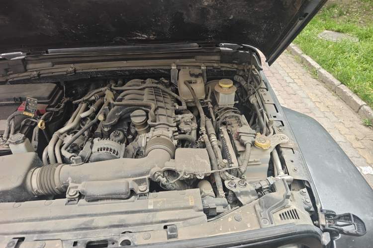 Used Jeep Gladiator 2022 3.6L Pioneer Edition Engine Bay Left
