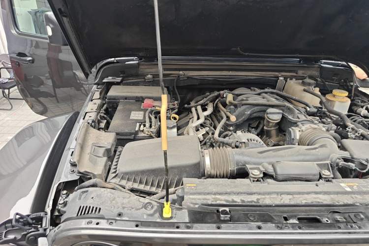 Used Jeep Gladiator 2022 3.6L Pioneer Edition Engine Bay Right
