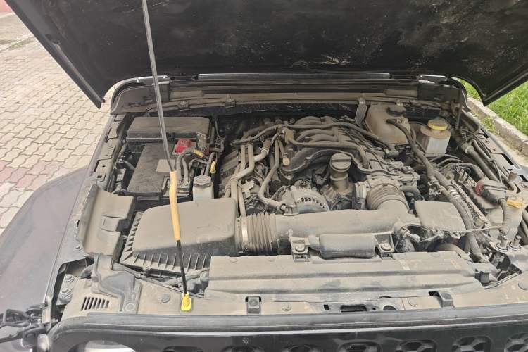 Used Jeep Gladiator 2022 3.6L Pioneer Edition Engine Bay Right