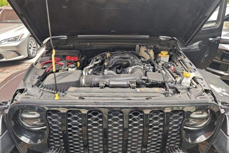 Used Jeep Gladiator 2022 3.6L Pioneer Edition Engine Bay