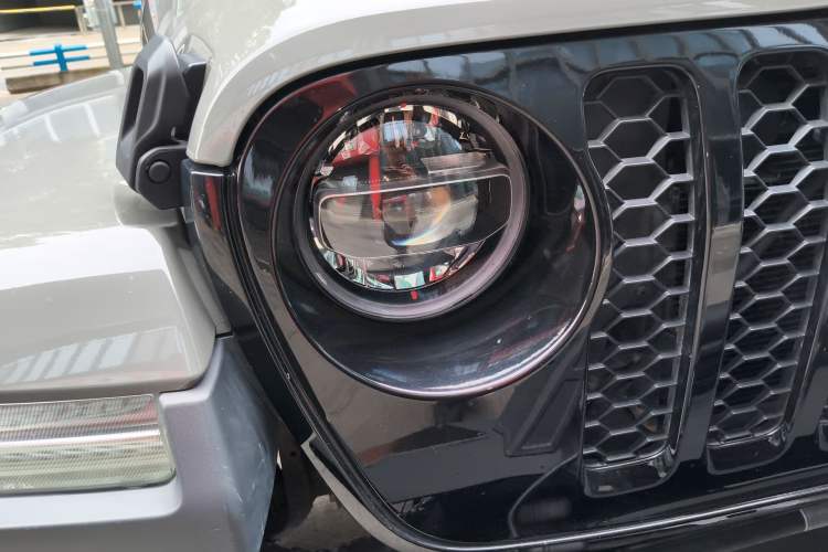 Used Jeep Gladiator 2022 3.6L Pioneer Edition Exterior 6