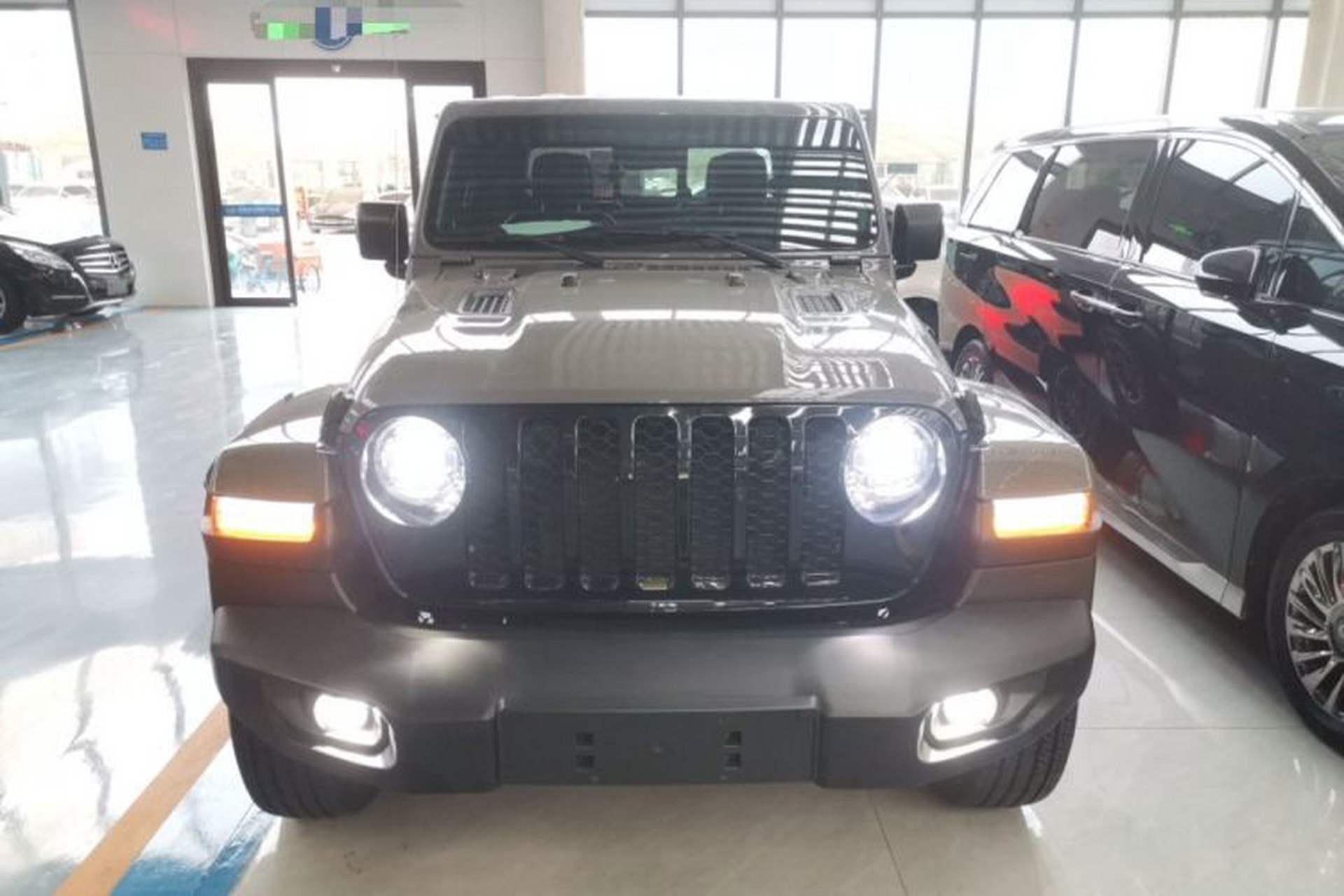 Used Jeep Gladiator 2022 3.6L Pioneer Edition Front