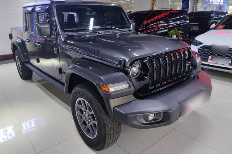 Used Jeep Gladiator 2022 3.6L Pioneer Edition Front Right 45 Deg