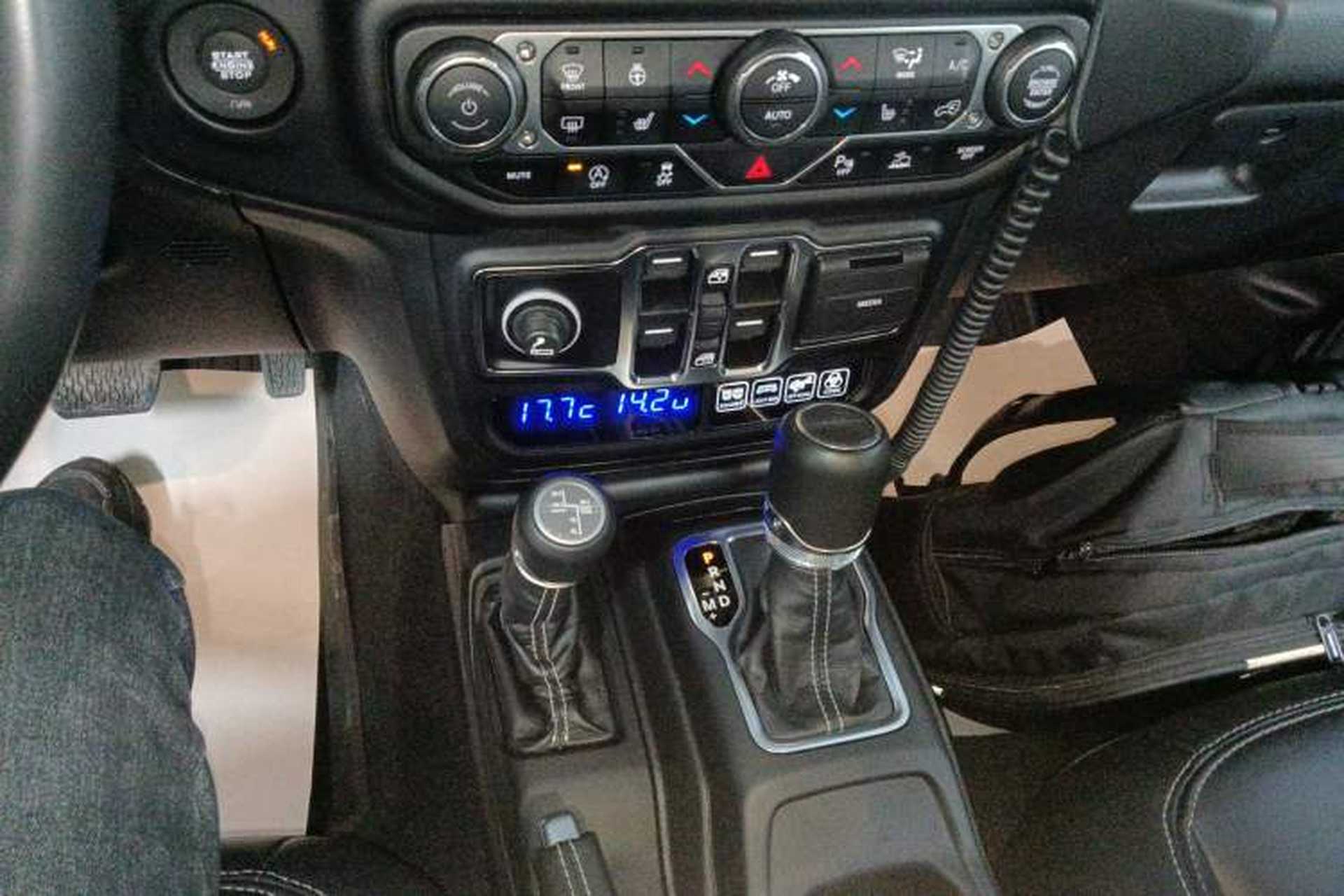 Used Jeep Gladiator 2022 3.6L Pioneer Edition Gear Lever
