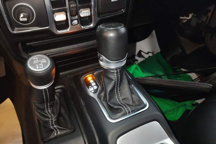 Used Jeep Gladiator 2022 3.6L Pioneer Edition Gear Lever