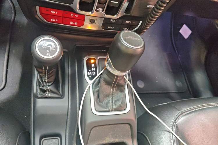 Used Jeep Gladiator 2022 3.6L Pioneer Edition Gear Lever