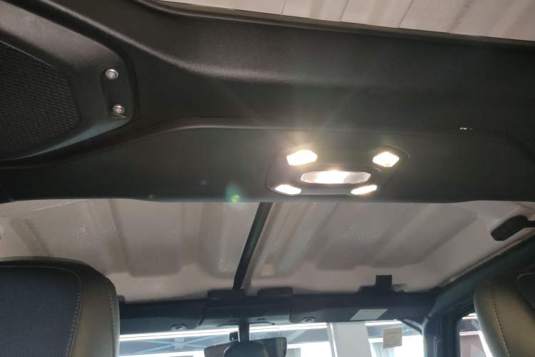 Used Jeep Gladiator 2022 3.6L Pioneer Edition Headliner