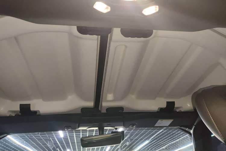 Used Jeep Gladiator 2022 3.6L Pioneer Edition Headliner