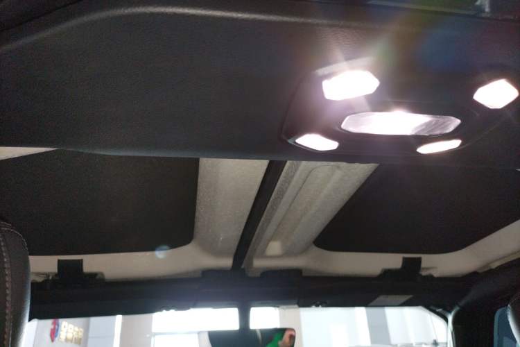 Used Jeep Gladiator 2022 3.6L Pioneer Edition Headliner
