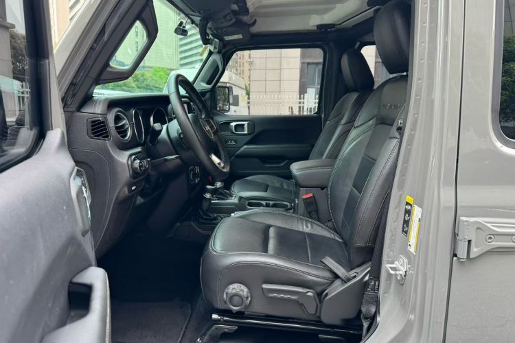 Used Jeep Gladiator 2022 3.6L Pioneer Edition Interior 1