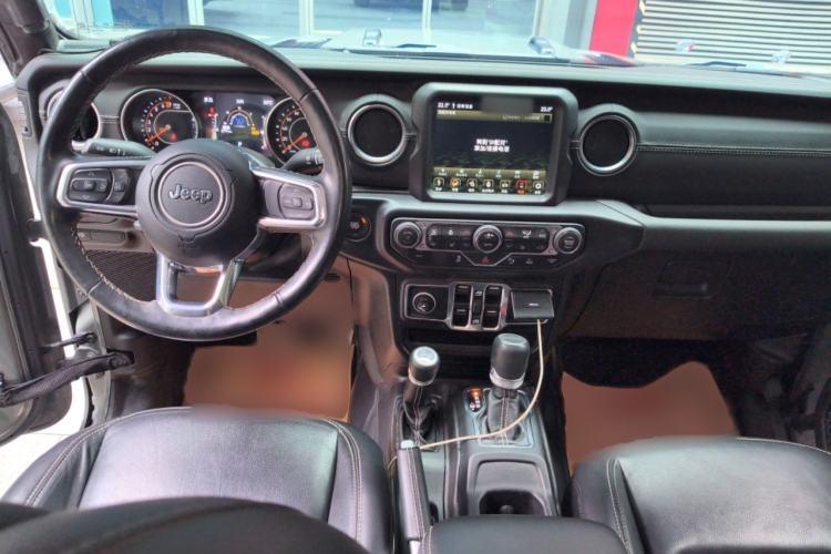 Used Jeep Gladiator 2022 3.6L Pioneer Edition Interior 2