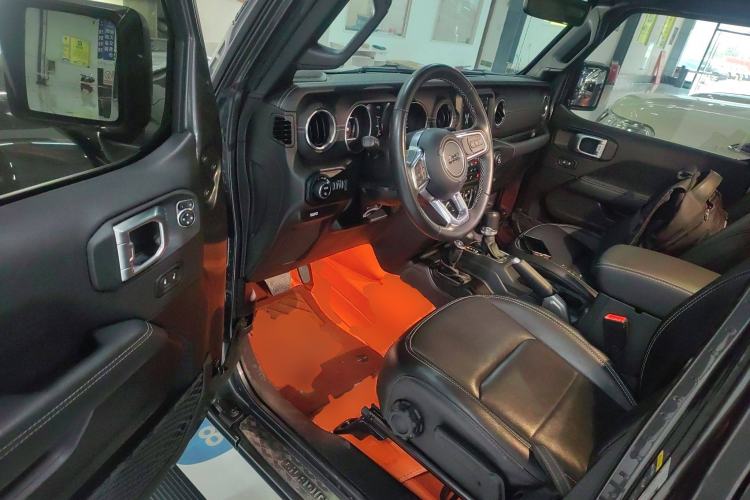 Used Jeep Gladiator 2022 3.6L Pioneer Edition Interior 3