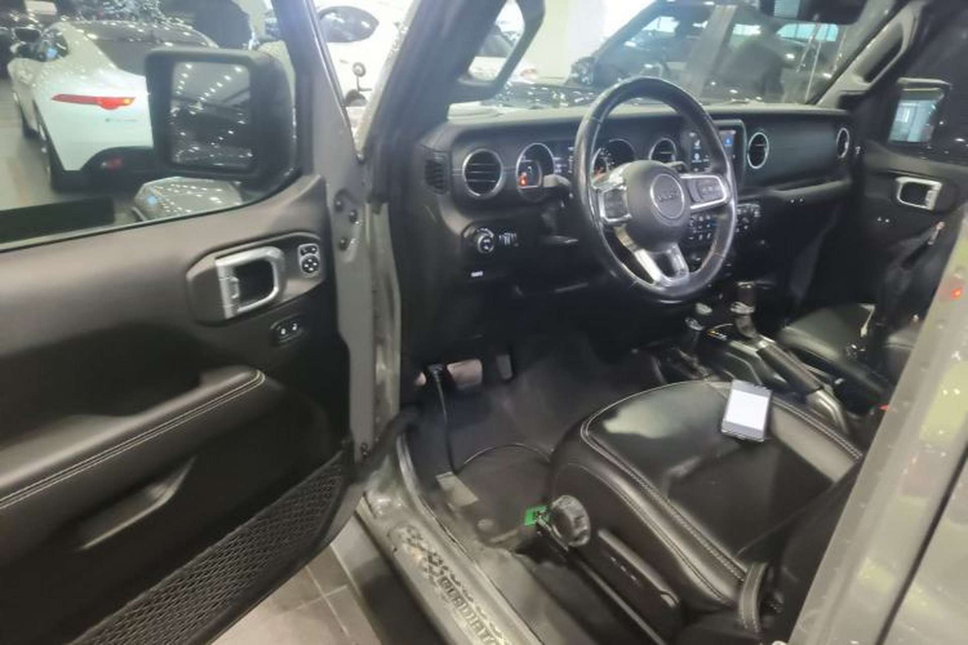 Used Jeep Gladiator 2022 3.6L Pioneer Edition Interior 3