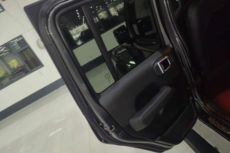Used Jeep Gladiator 2022 3.6L Pioneer Edition Interior 8