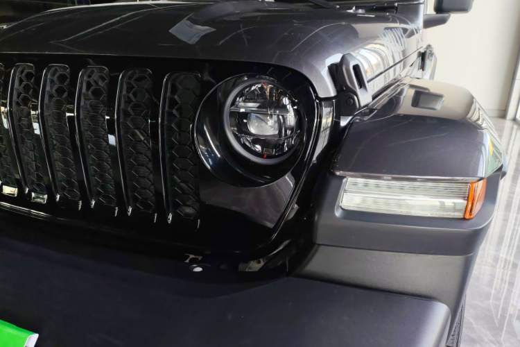 Used Jeep Gladiator 2022 3.6L Pioneer Edition Left Front Headlight
