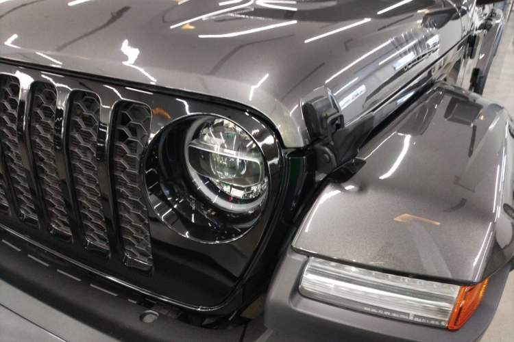 Used Jeep Gladiator 2022 3.6L Pioneer Edition Left Front Headlight