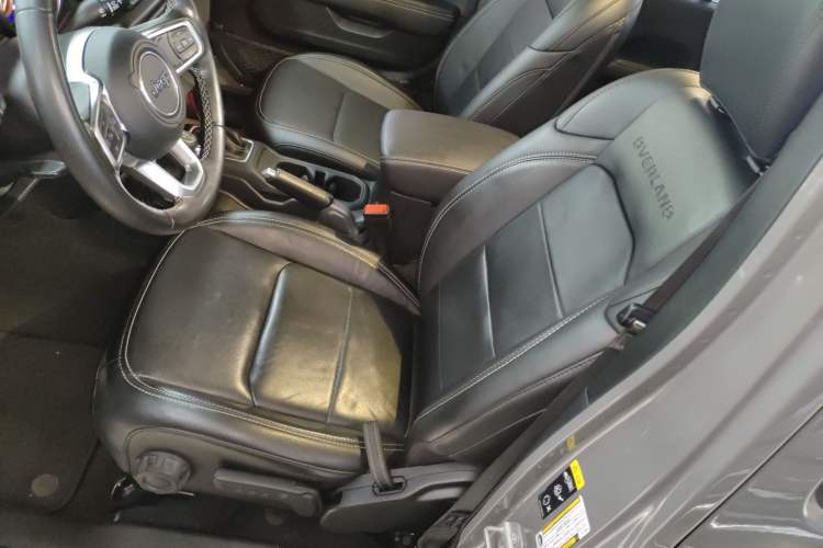 Used Jeep Gladiator 2022 3.6L Pioneer Edition Left Front Seat
