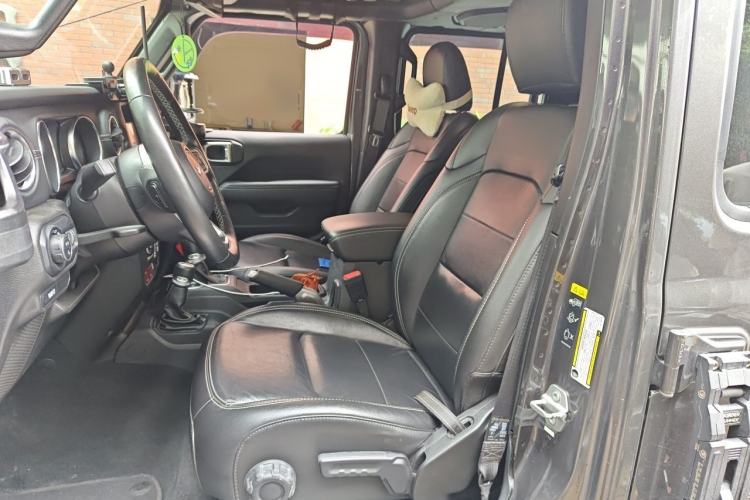 Used Jeep Gladiator 2022 3.6L Pioneer Edition Left Front Seat