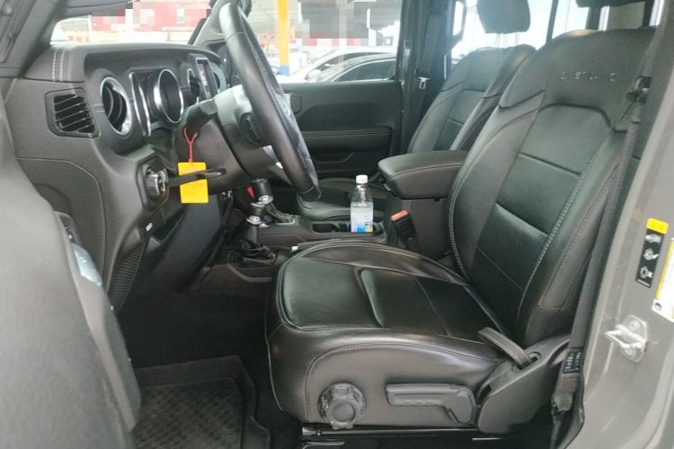Used Jeep Gladiator 2022 3.6L Pioneer Edition Left Front Seat