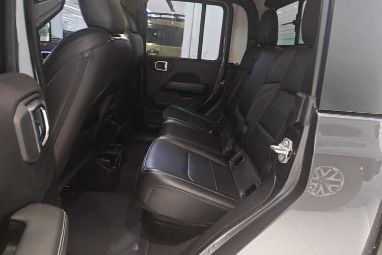 Used Jeep Gladiator 2022 3.6L Pioneer Edition Left Rear Seat