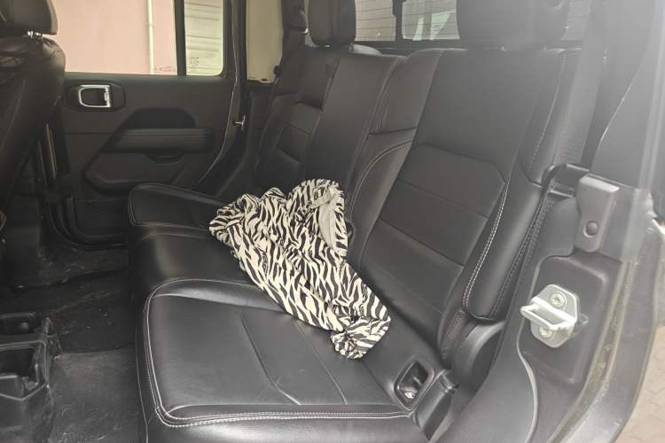 Used Jeep Gladiator 2022 3.6L Pioneer Edition Left Rear Seat