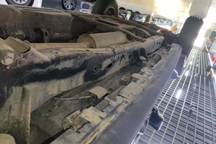 Used Jeep Gladiator 2022 3.6L Pioneer Edition Left Side Sill