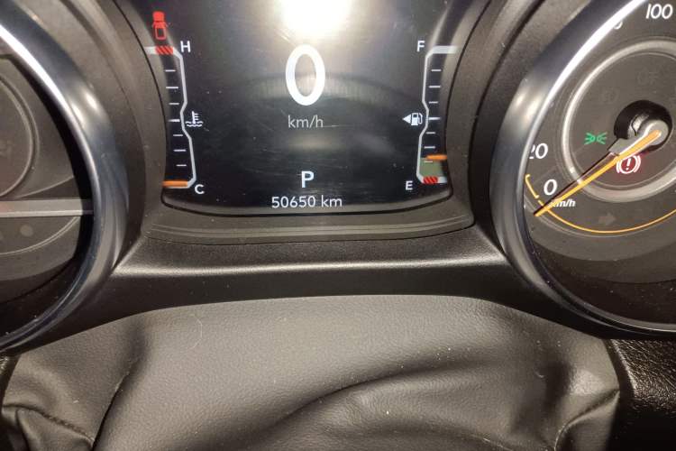 Used Jeep Gladiator 2022 3.6L Pioneer Edition Odometer Close Up