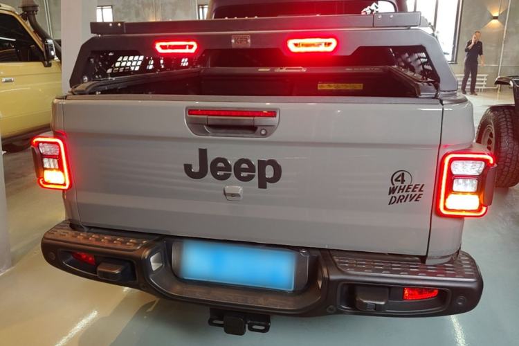 Used Jeep Gladiator 2022 3.6L Pioneer Edition Rear