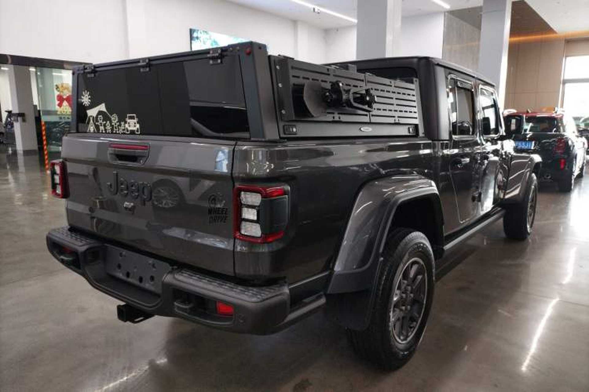 Used Jeep Gladiator 2022 3.6L Pioneer Edition Rear Right 45 Deg